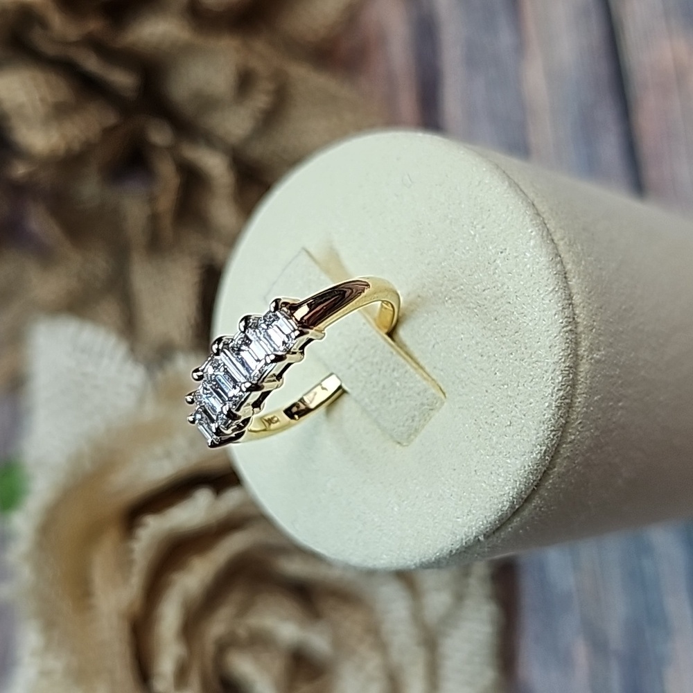 G/VVS2 1CT EMERALD CUT 5 STONE WITH APPRAISAL - Picture 3 of 15